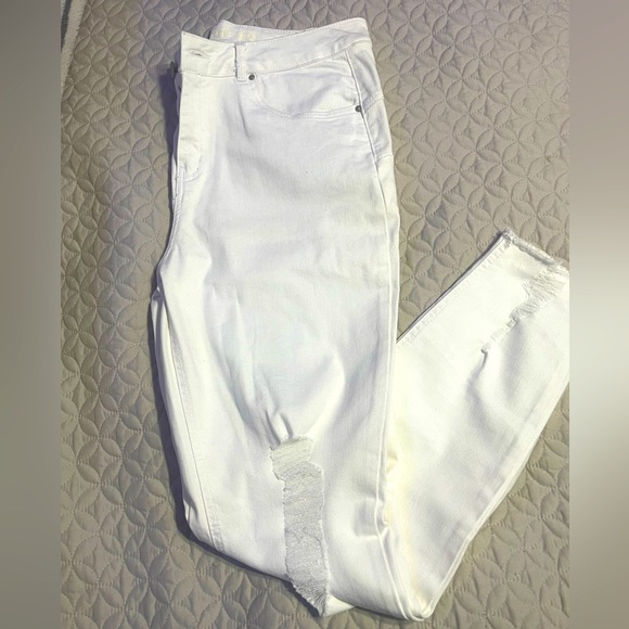 White jeans - Picture 3 of 3
